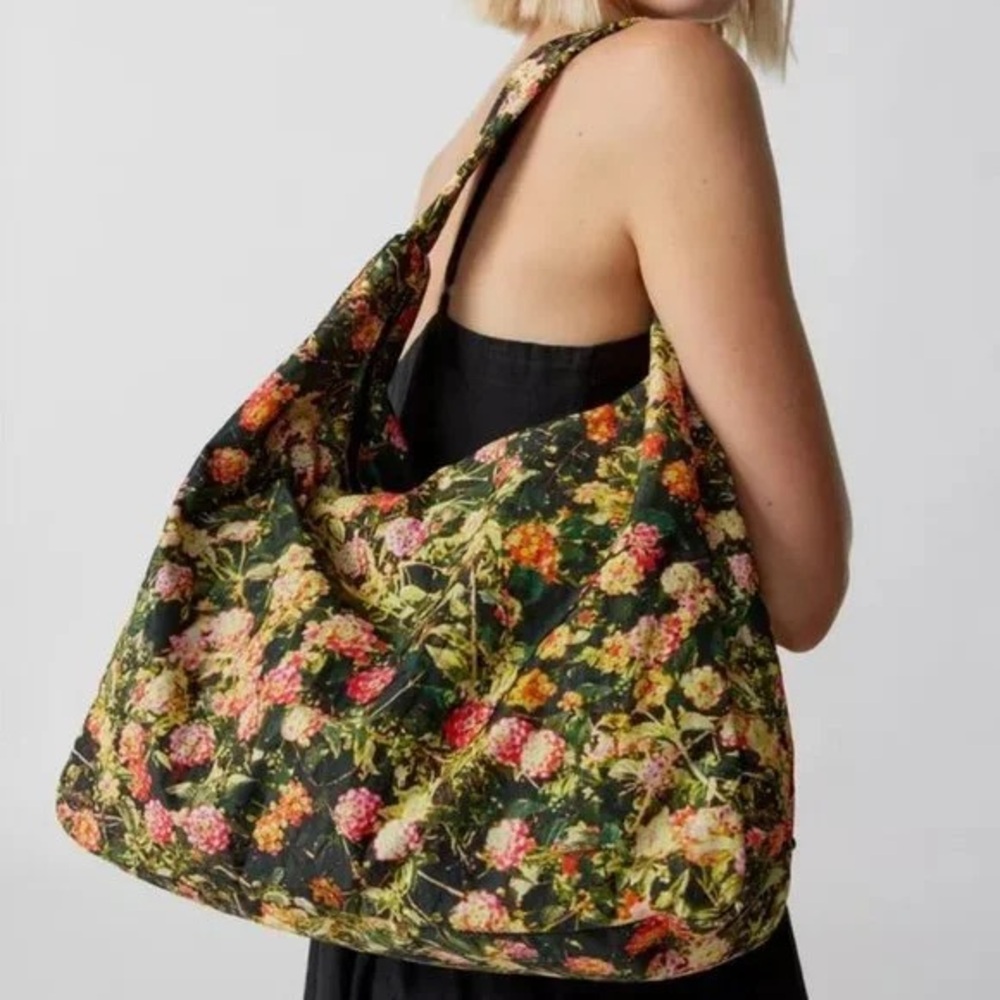 Baggu nylon floral shoulder bag
